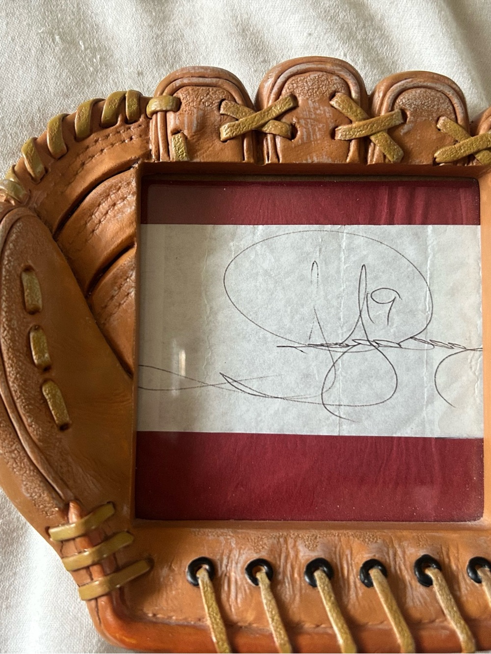 Seattle Mariner Jay Buhner’s Autograph in Small (4x4) Brown Leather Glove Frame - Picture 9 of 16